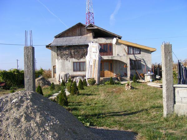 2008_101301casa pe strada Campului
