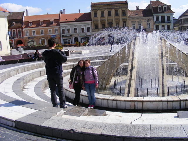 Fantana arteziana in Piata Sfatului