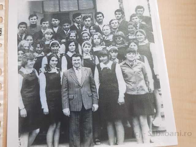 Clasa de reală 1977, diriginte Ursăchel Dumitru